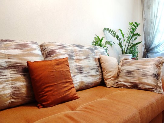 Чехлы на мебель, подушки, столовое белье и аксессуары для штор
